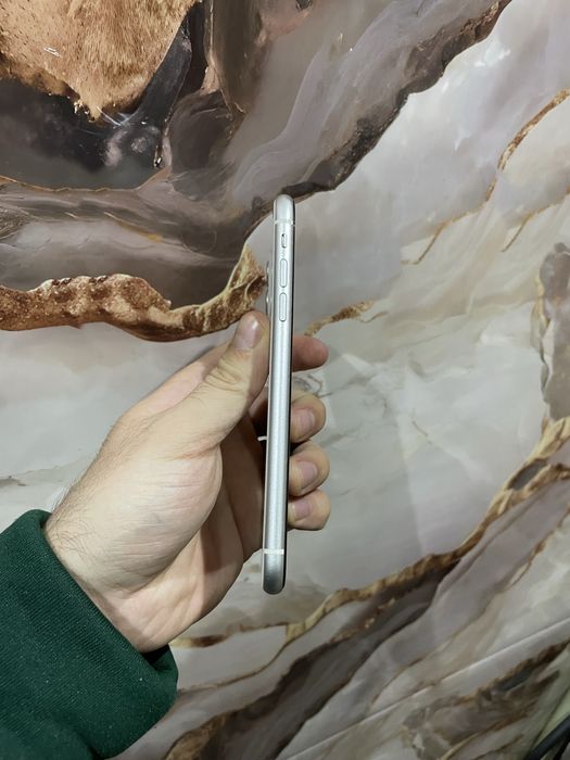 Продам телефон Айфон 11 128Gb