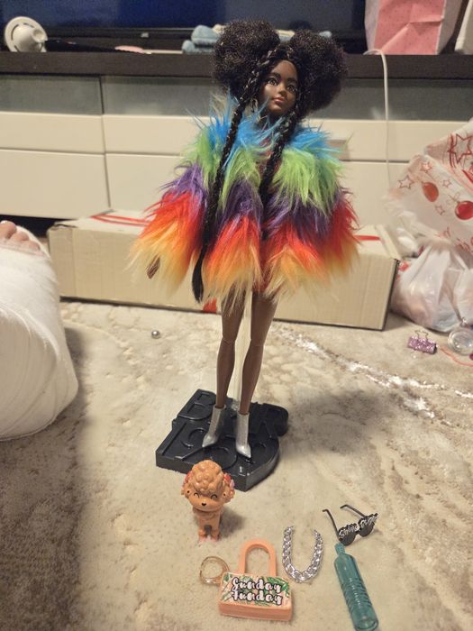 Papusi Barbie Extra toate la 150 lei