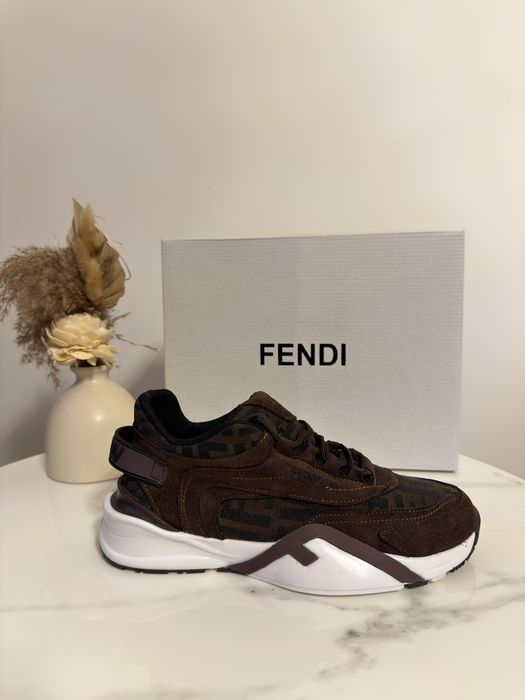Adidasi F E N D I Flow Dark Brown