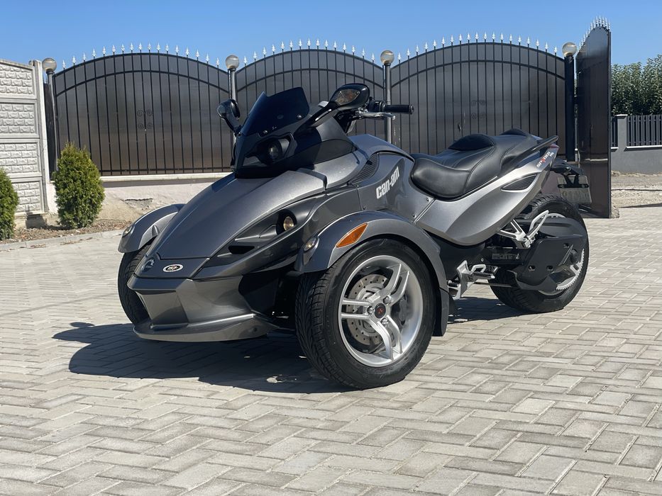 Can-Am Spyder RS 2011