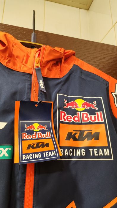 Куртка ветровка RED BULL, новая,оригинал, размер 48-50