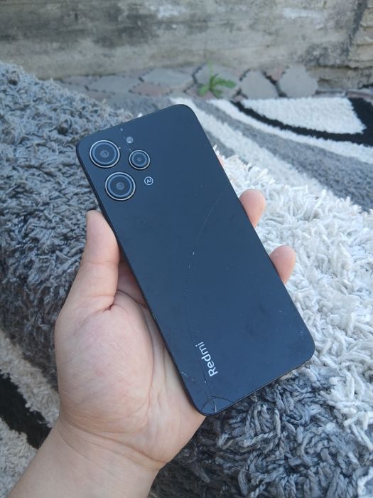 В продаже Redmi 12.