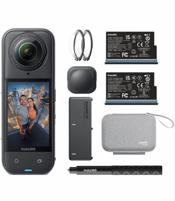 Insta 360 x5  Eseentials Bundle