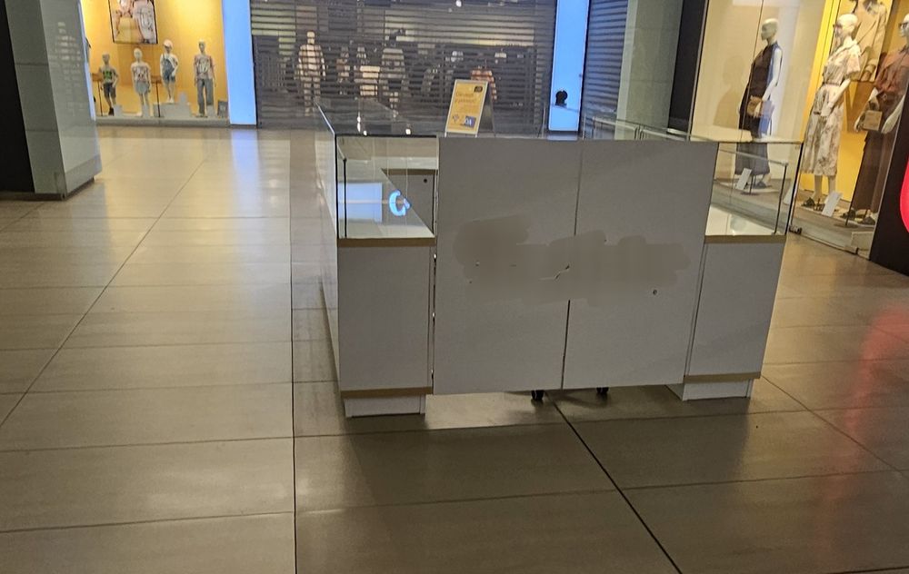 Stand comercial tip insula