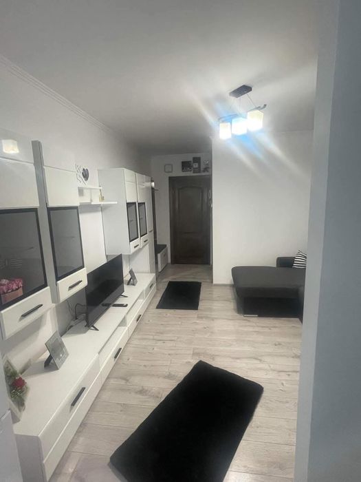 Închiriez garsoniera garsonieră