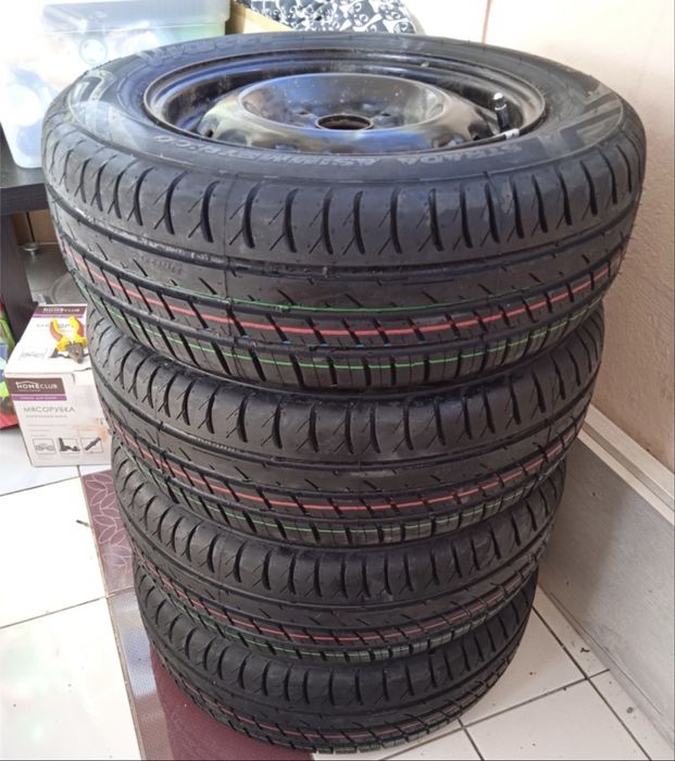 Резина Viatti Strada Asimmetrico V-130 175/65 R14