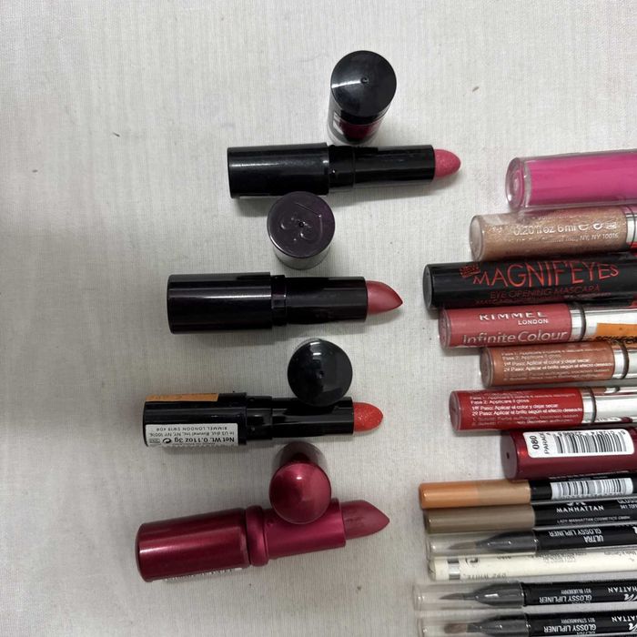 Комплект маркови гримове