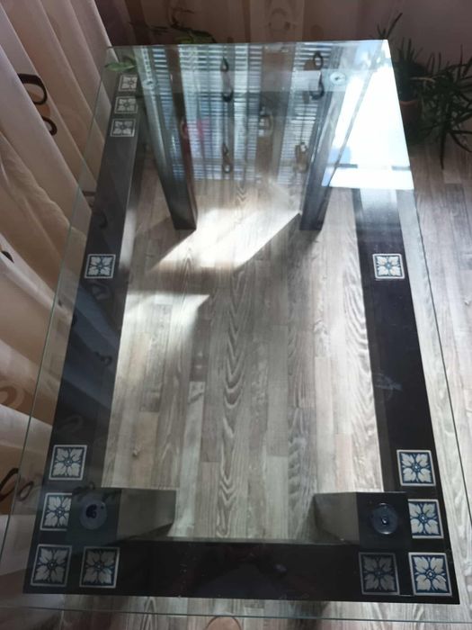 Продава се холна маса