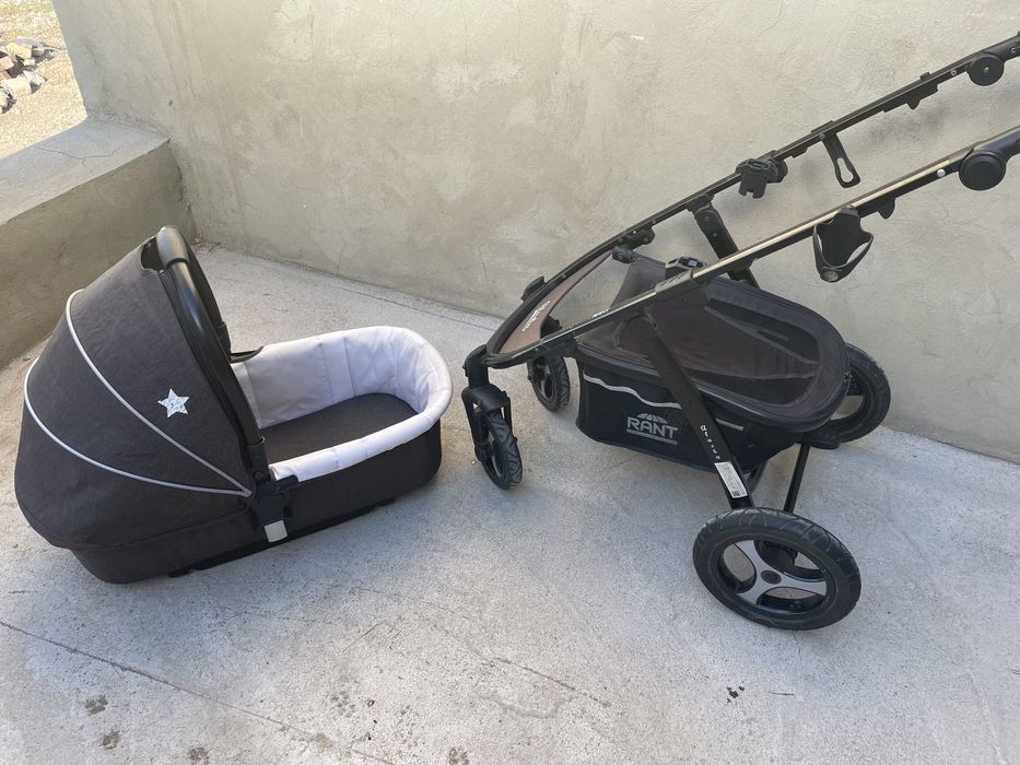 Коляска для ребенка