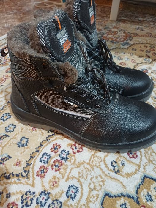 Продам обувь зимнее