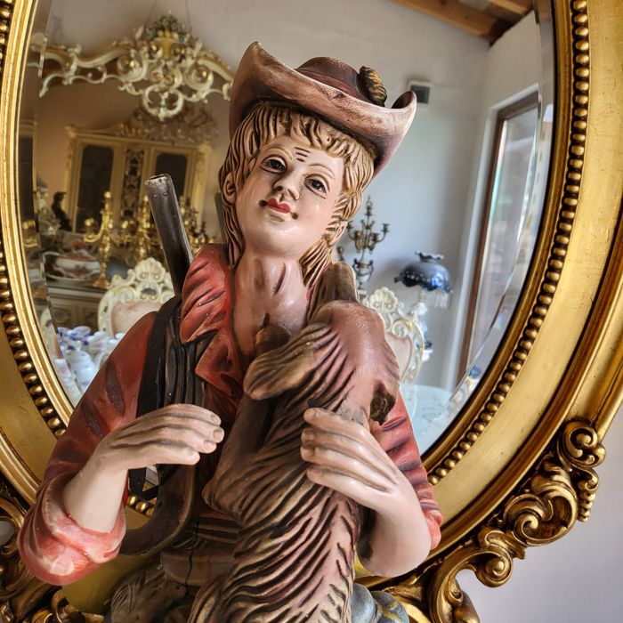 Огромна италианска порцеланова фигура