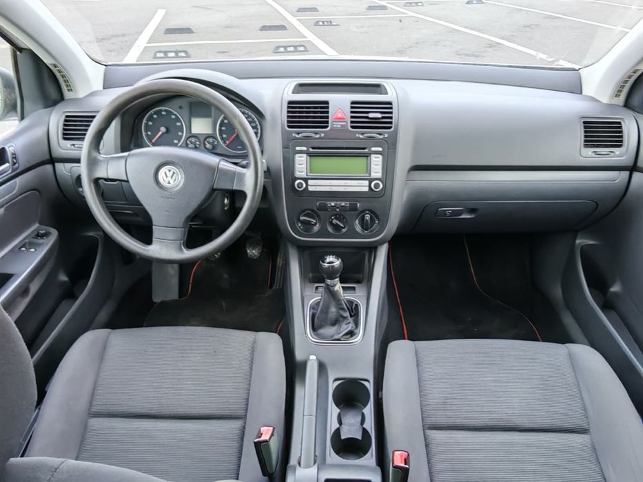 Vand Golf 5 1.4 benzină!