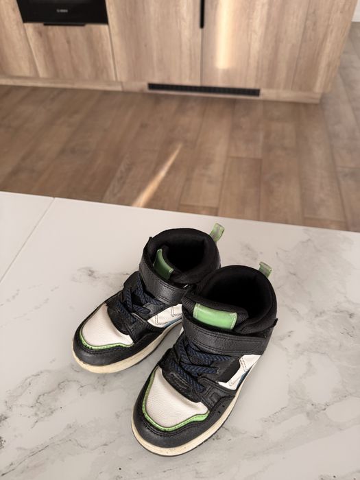 Обувь на мальчика размер 26-28