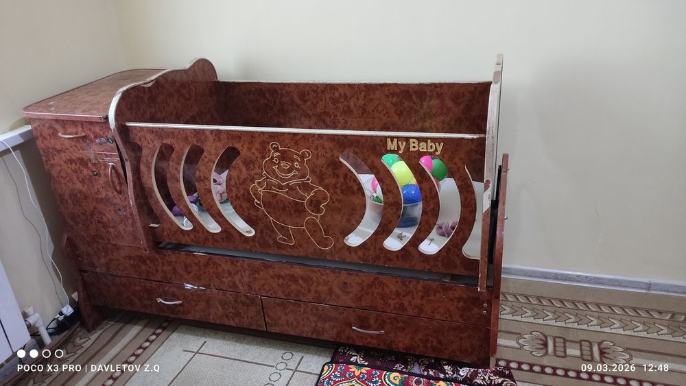 Manej krovat, манеж.