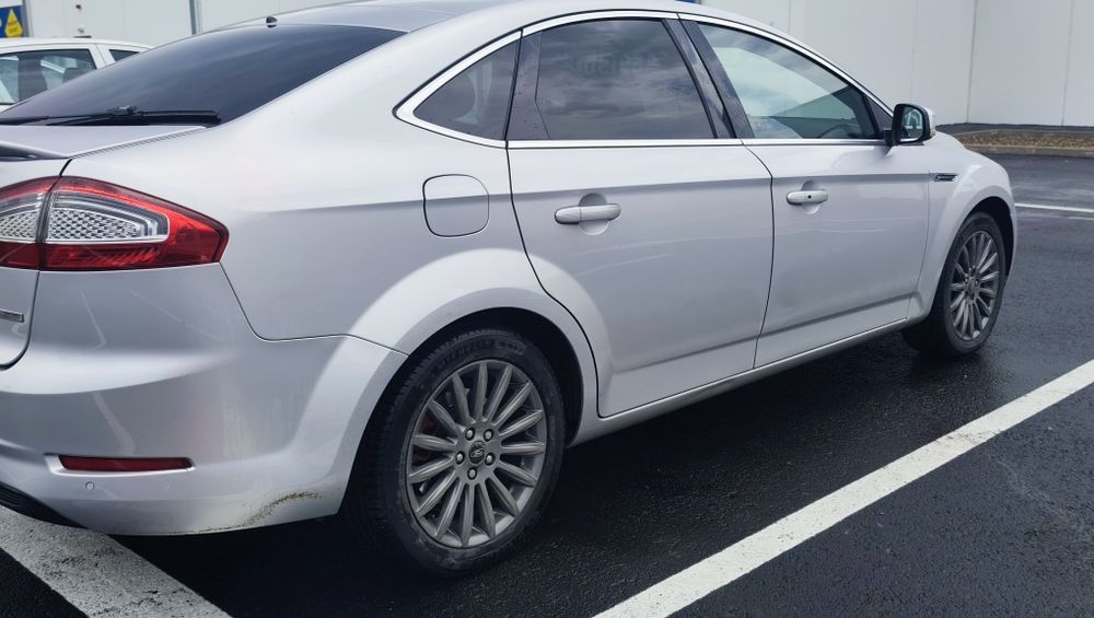 Vând Ford Mondeo!
