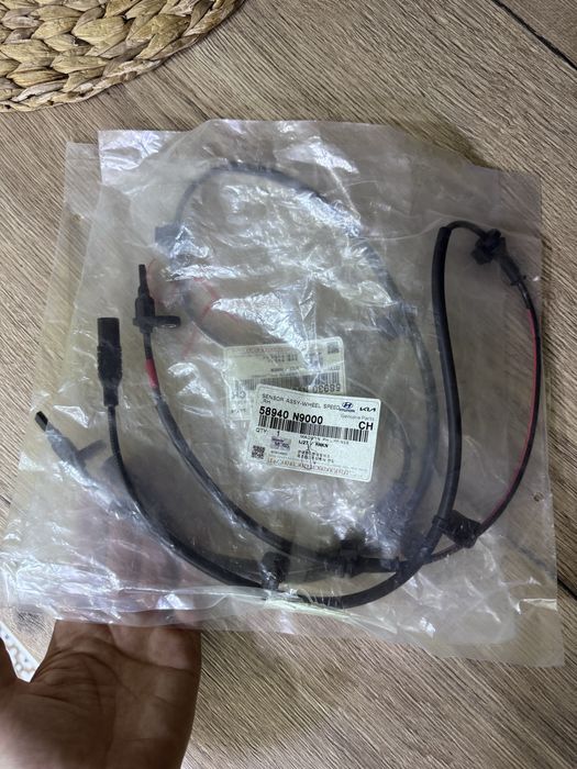 Датчик ABS хюндай туксон NX4