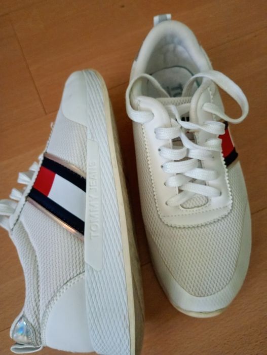 Adidas dama Tommy Jeans  Hilfiger