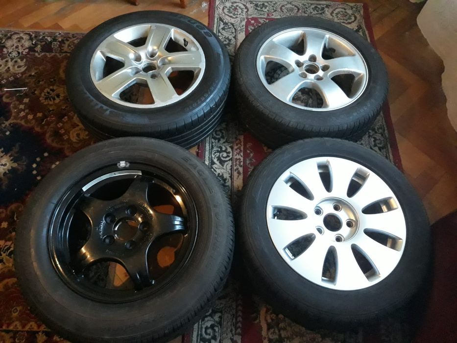 Caucicuri  215 205 60 65 R 16 rezerva 195 60 16 4 buc