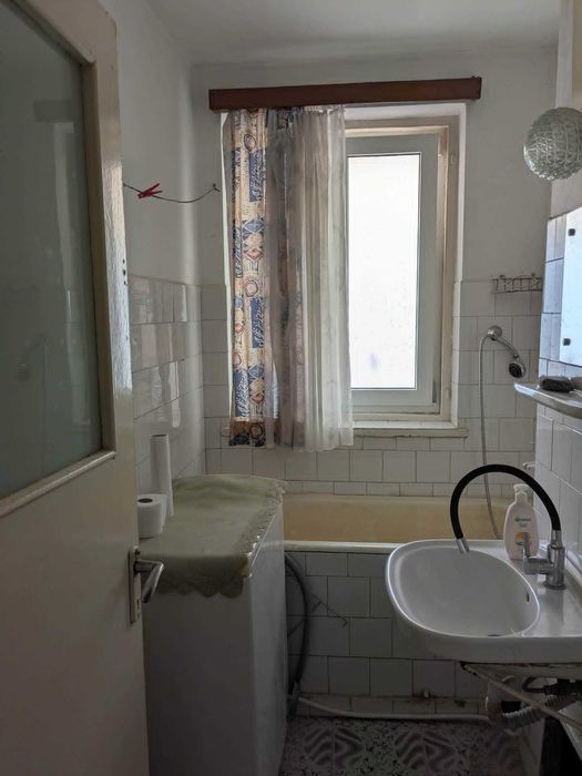 Apartament 3 camere decomandate, Cornisa