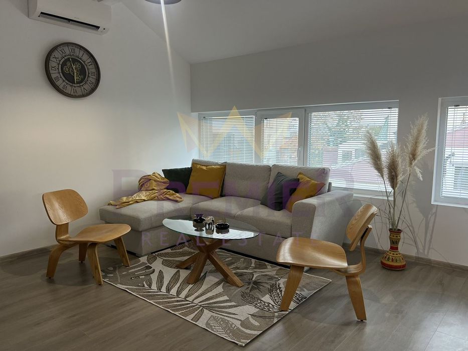 Дава се под наем Тристаен апартамент в Варна, Център - 90 кв.м за 1100 € - Снимка #6