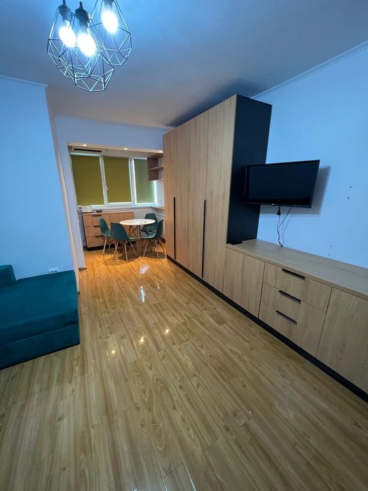 Proprietar vand Garsoniera Renovata  langa Metrou Lujerului