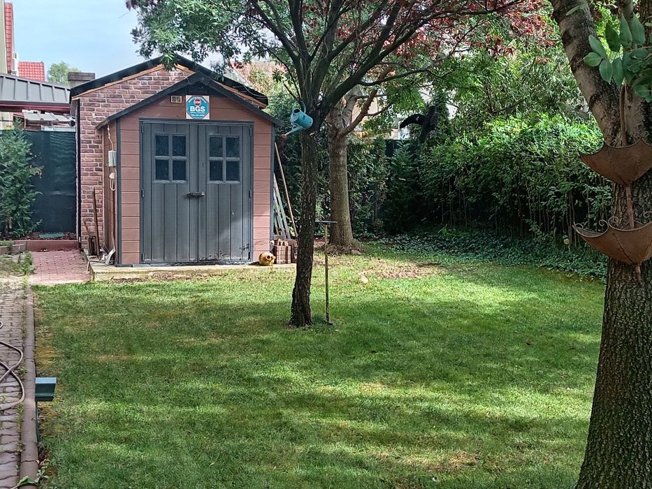 Ofer servicii de întreținere grădini și sisteme de  irigații