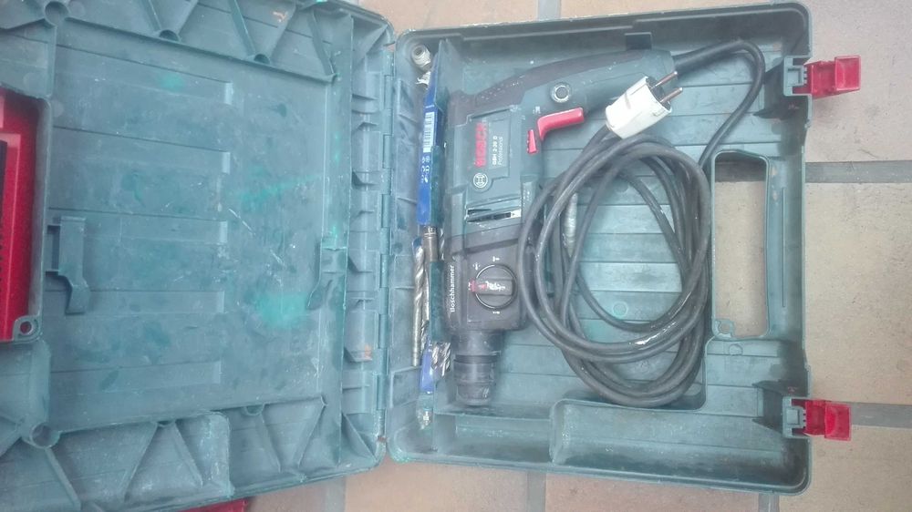 Hilti Scule si altele.