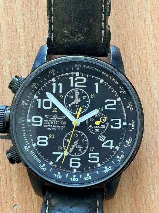 Продавам Чиновник на INVICTA