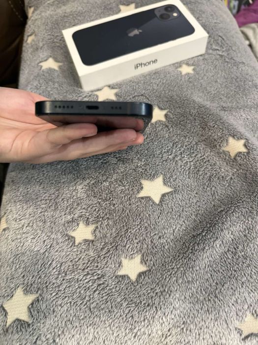 Продавам iphone13