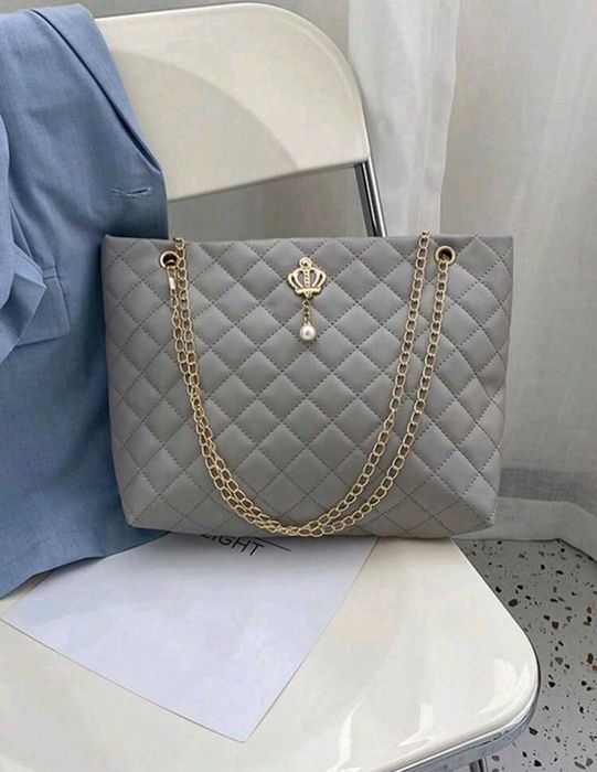 Модни дамски чанти