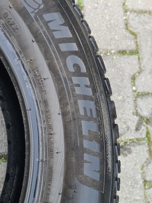 225 60 18 Michelin