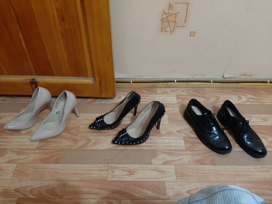 Продам новые туфли 10 пар плюс сапоги