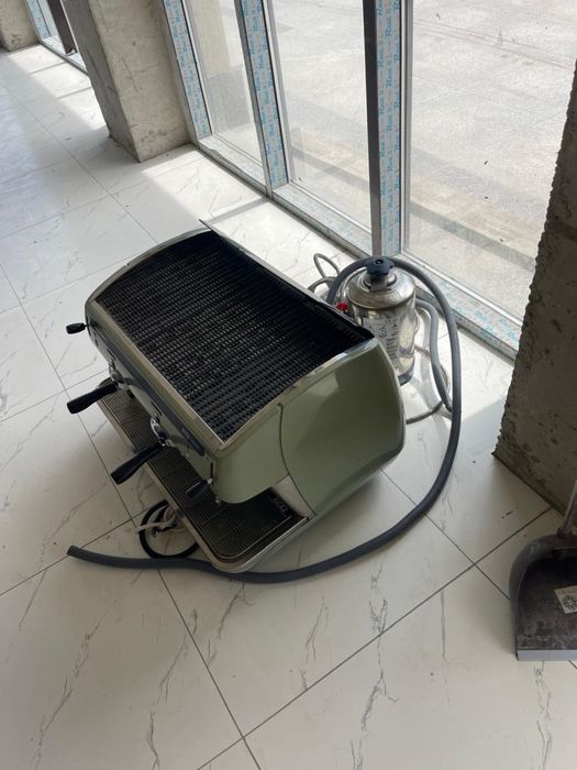 Продаю кофемашину faema