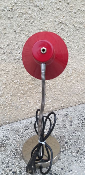 Настолна лампа (ретро)