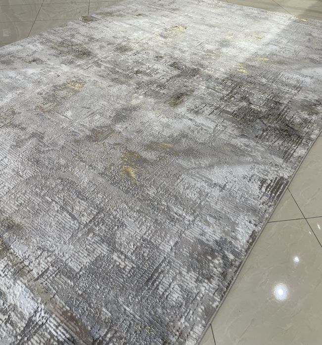 Продам качественный метражный ковер