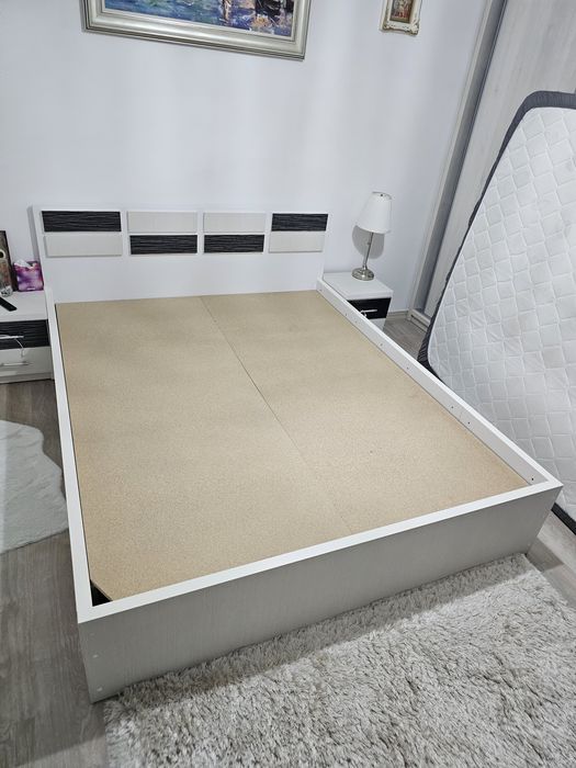 Pat 160x200 alb cu negru