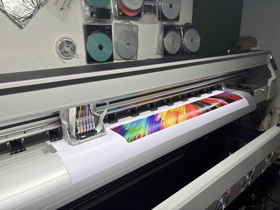 Широкоформатная печать на оракале
