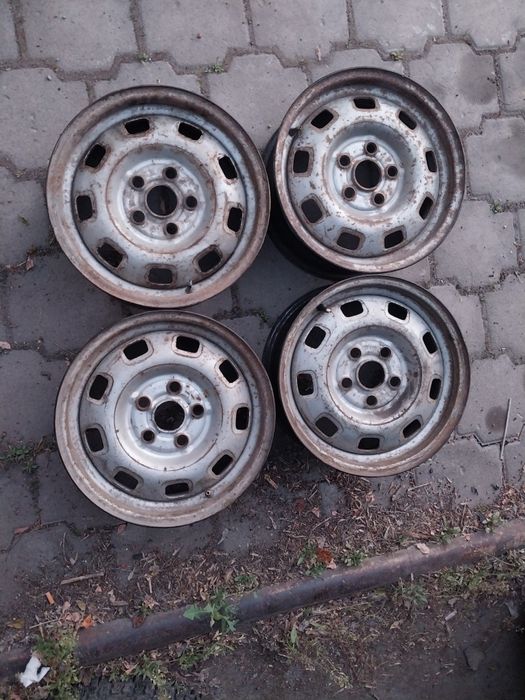 Диски оригинал R15 на Wolcswagen T4.