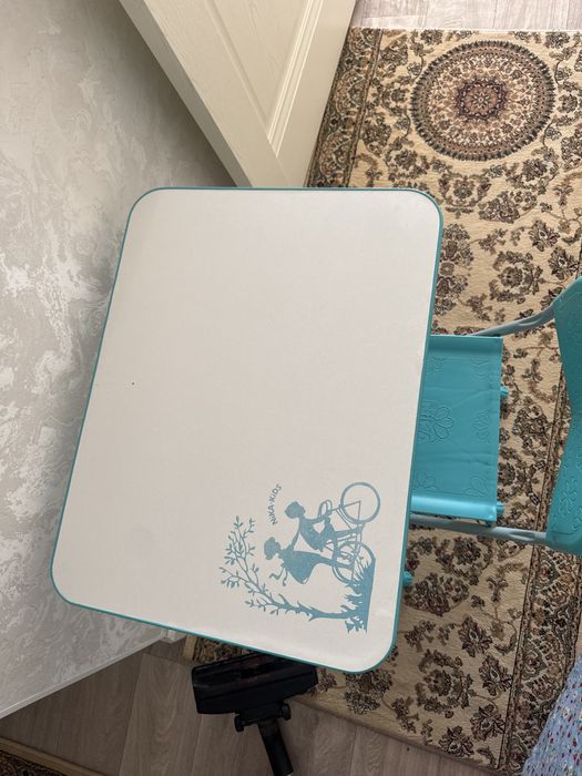 Стол орындыгымен балаларга арналган.