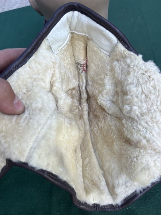 Продавам кожено боне