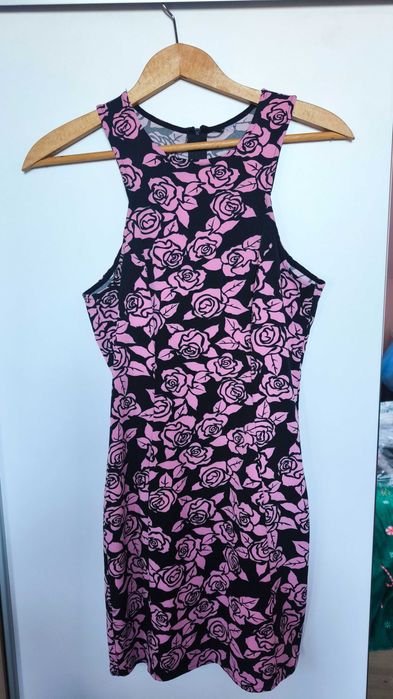 Елегантни дамски рокли