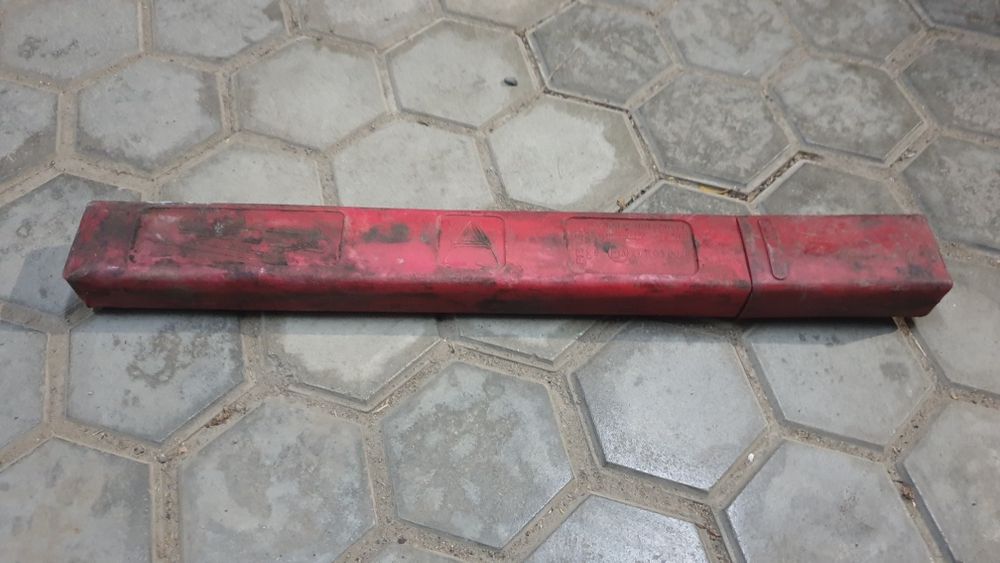 Дорожный аварийный знак