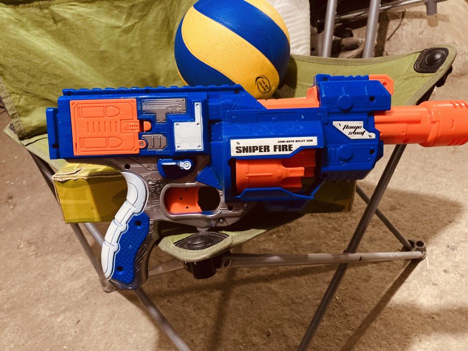 Нерф пистолет игрушечный