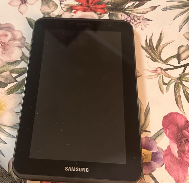 Планшеты Samsung и Huawei