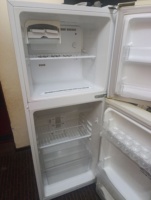 Музлатгич сотилади Самсунг.