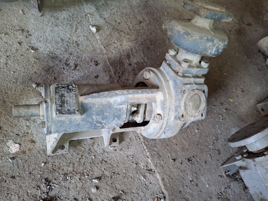 Продам вихревой консольные насос