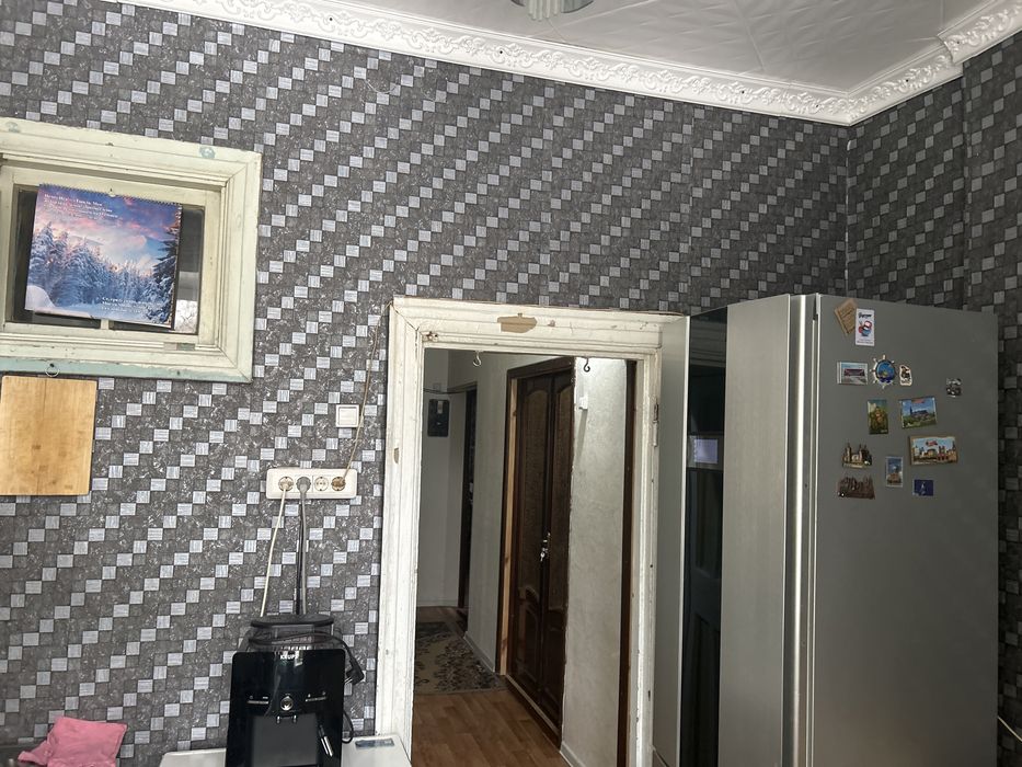 обменяю трёшку на дом,