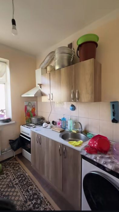 2 Etajdan 3 Honali kvartira sotiladi