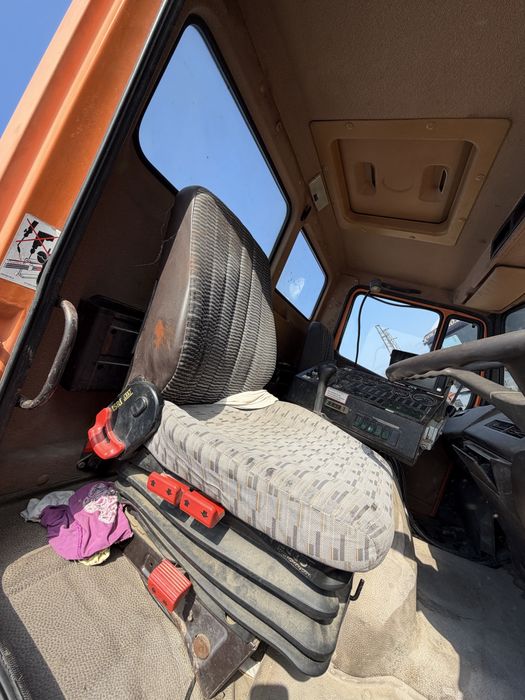 Камион Мерцедес 1314 125кс 6000куб 1991г на части