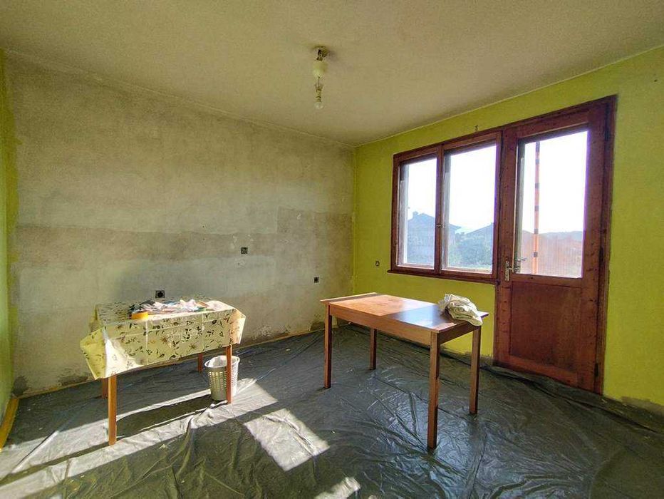 продавам къща в гр.Троян